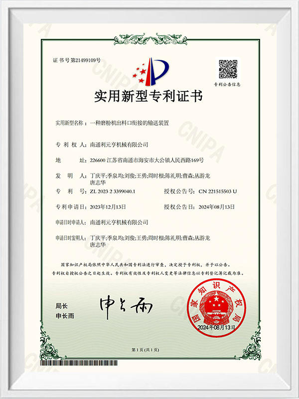 En transportanordning, der er tilsluttet udladningsporten på en slibemølle